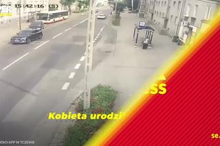 Poród na tylnym siedzeniu auta! To nie był koniec emocji. Machanie ręką zwróciło uwagę policjantów